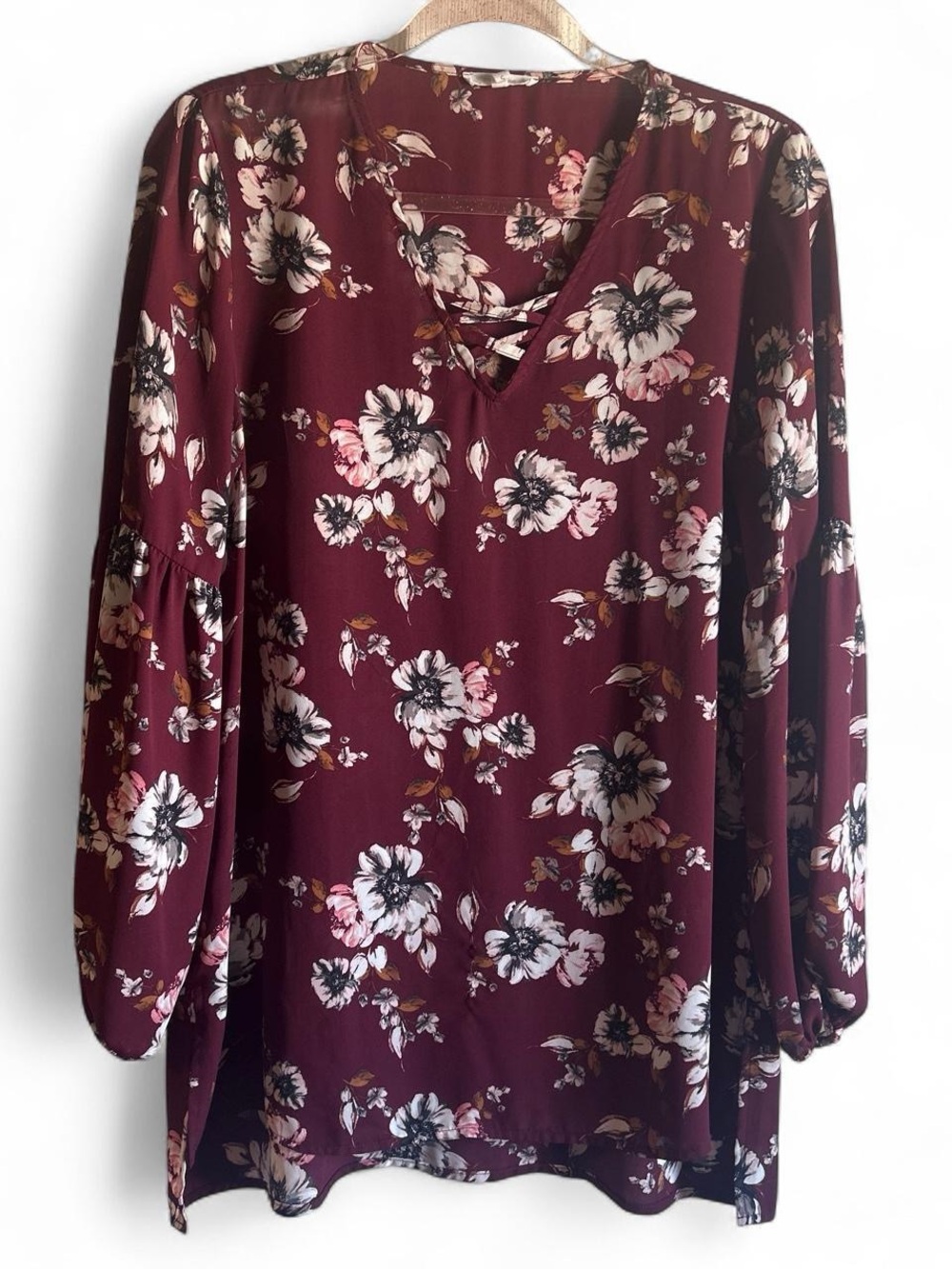 Maurices Burgundy Floral V-Neck Tunic size small